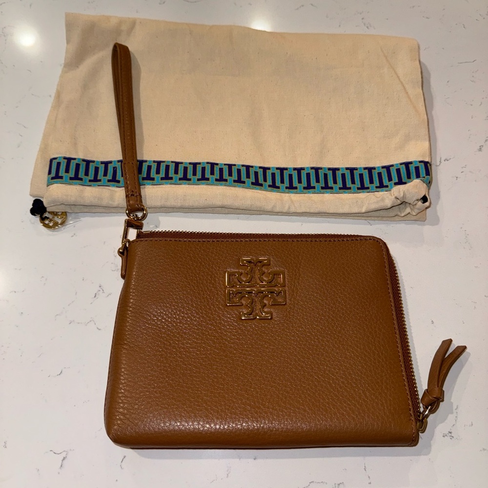 Tory Burch Wristlit